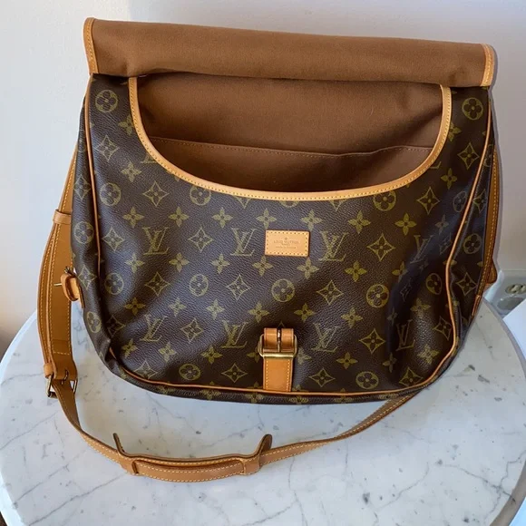 💯 % Authentic Louis Vuitton Saumur 35 Shoulder bag XLarge Firm. - Picture 12 of 17